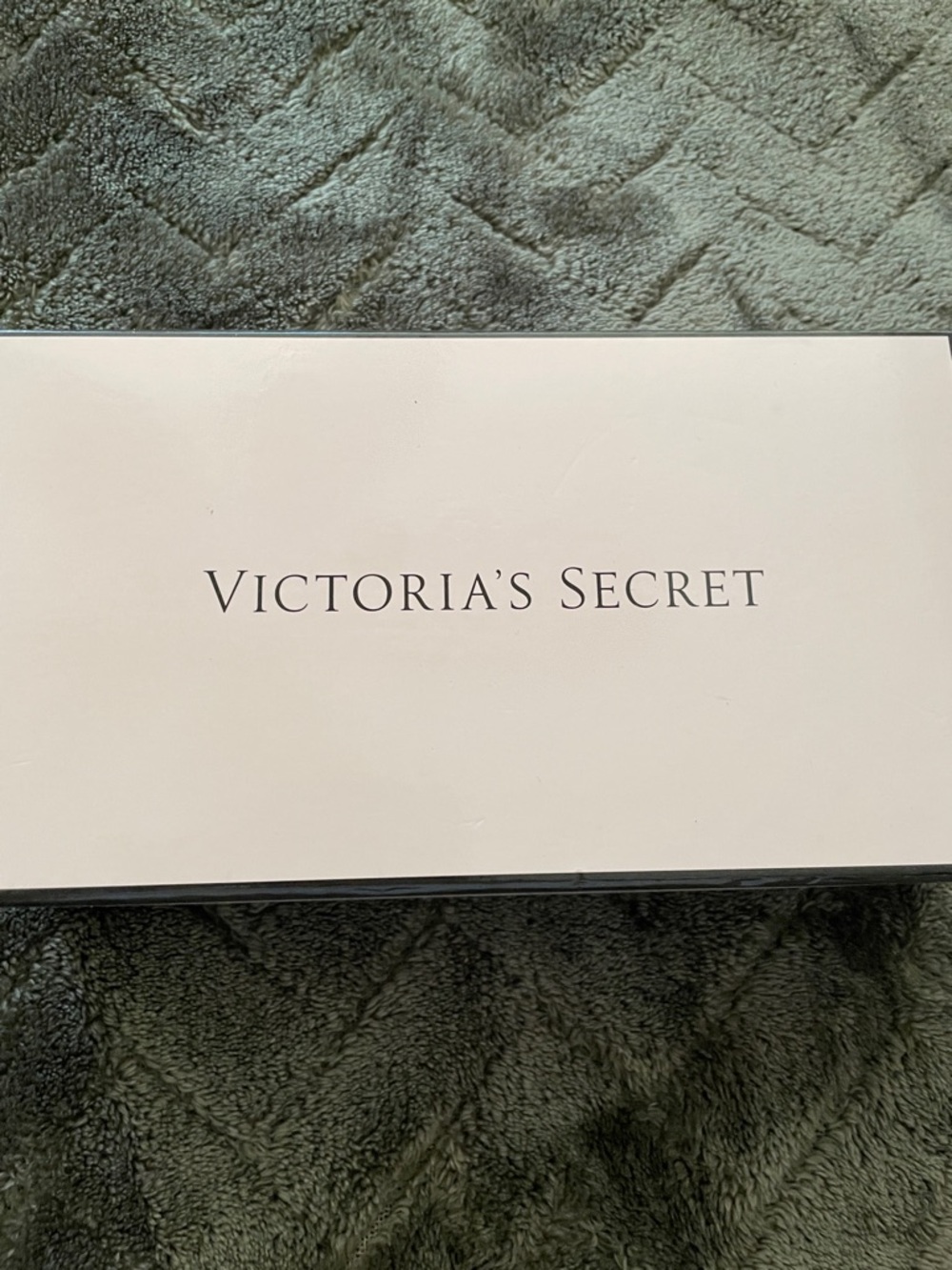 Victoria's Secret Black Travel Jewelry Roll with Gold Accents - Picture 5 of 6